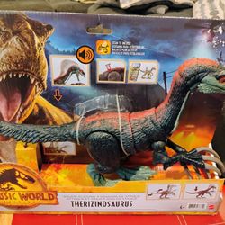 Jurassic World Sound Slashin Therizinosaurus