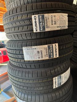 225/55r17 kumho solus