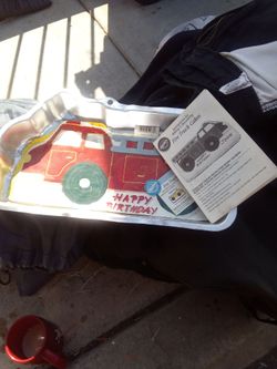 Wilton fire truck cakes  pan