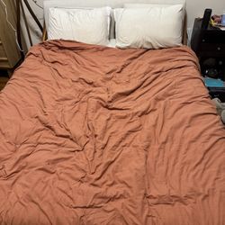 CB2 Sold out Drommen acacia wood Bed 
