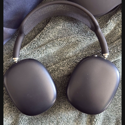 Headphones pods