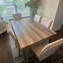 Gently Used Dining Table Set – Seats 6 | Excellent Condition