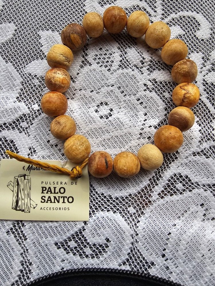 $10.00 - NEW Wood Bracelet, Handcrafted In Peru! PICKUP THIS SATURDAY AT THE WOODLANDS IN MORROW COMMUNITY GARAGE SALE!