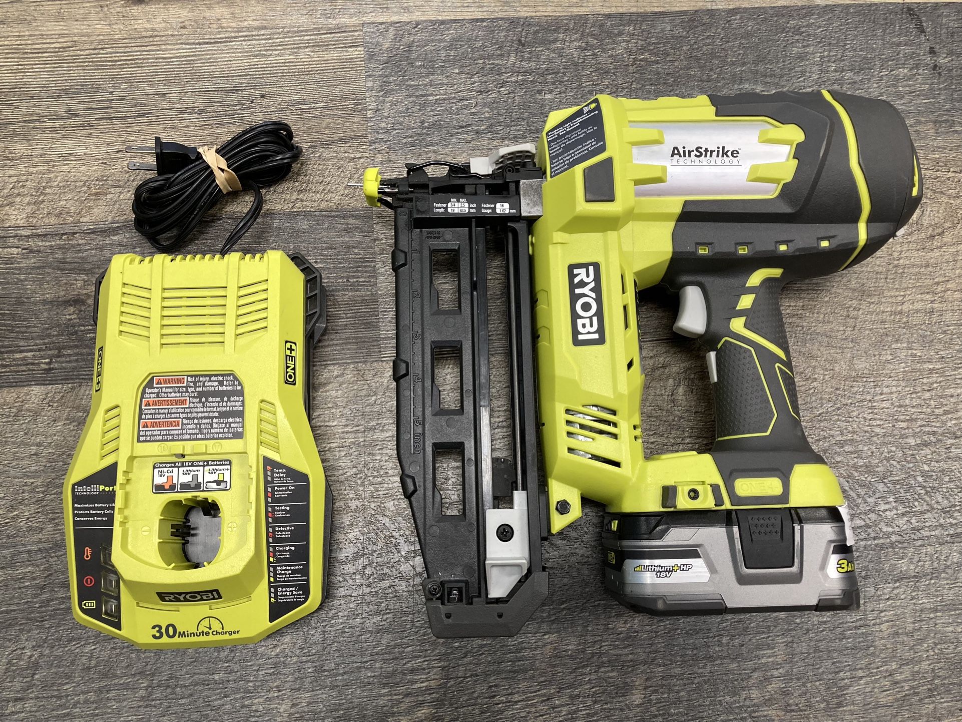 RYOBI P325 ONE+ 18V AirStrike 16-Gauge Cordless Finish Nailer 3AH BAT + CHARGER