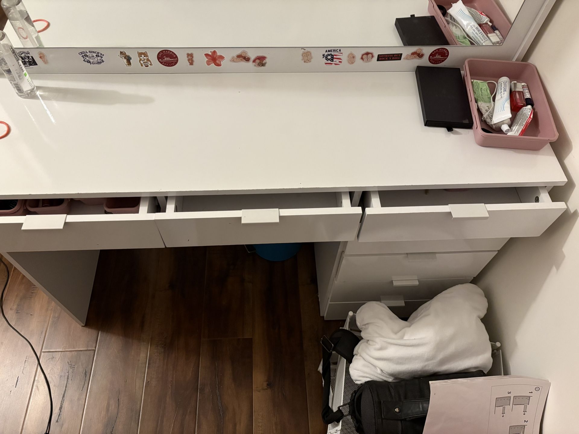 Girls White Desk With Mirror OBO