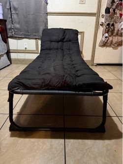 Reclinable bed