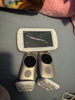 Motorola Baby Monitor with Two Cameras