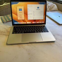 MacBook 13” 2019 Touch Bar 2.8ghz Quad Core i7 16gb RAM 512gb Storage macOS Ventura 