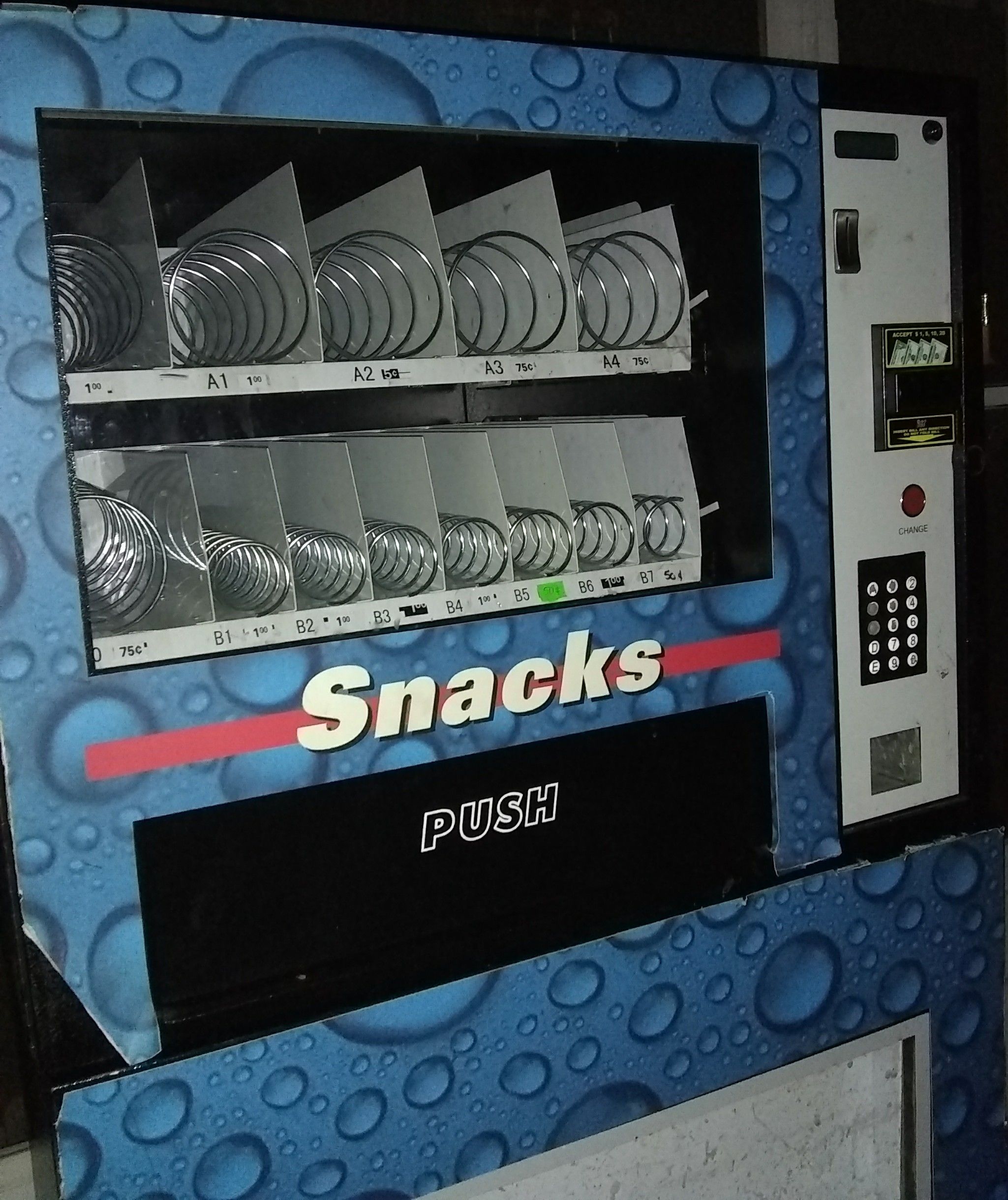 Genesis go 127 &137 vending machine combo for Sale in Lewes, DE OfferUp