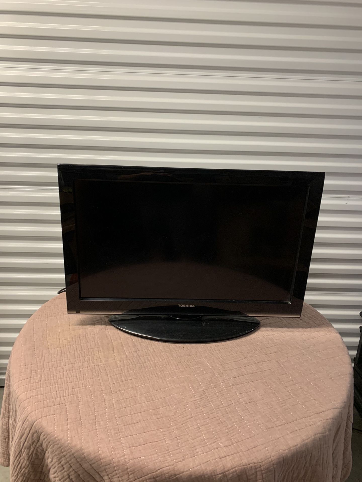 36 Inch Toshiba TV