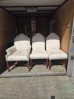 3 Chairs Like New