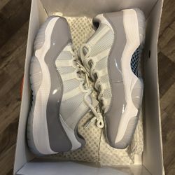 Jordan 11 Low Grey Cement 