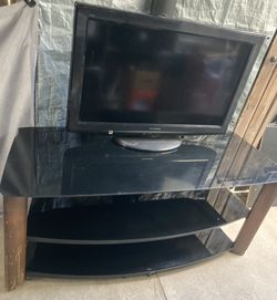 Panasonic Lcd  Tv 32”     , Good Condition,non-smart Tv,,, Cash Only .