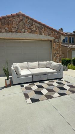 🤍Beautiful Modular Sectional Couch w Chaise! FREE local delivery!