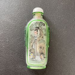 Antique Peking Glass Chinese Reverse Painted Snuff Bottle.