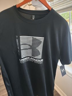 Men’s Large Under Armour Shirt
