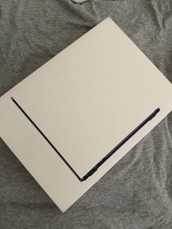 MacBook Air M5 13-inch — 16GB RAM, 512GB SSD, Midnight I can come to you now
