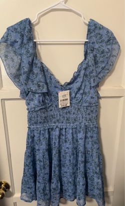 Blue floral dress new with tags size medium