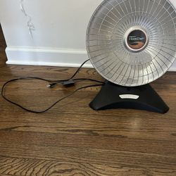 Presto HeatDish parabolic electric heater