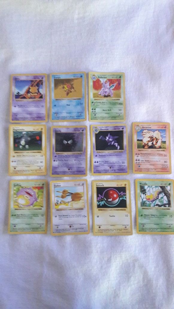 11 Very Rare Shadowless Pokemon cards from 1999