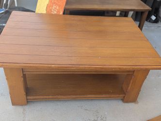 Coffee table that pulls out to a table/desk