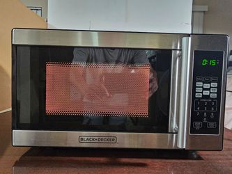 2025 BLACK+DECKER 0.7 cu ft 700W Microwave Oven Black EM720CPN-P: Countertop, Small Dorm Microwave, Child Lock, 8 Programs