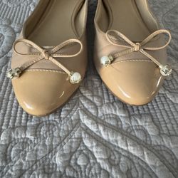 Michael Kors Beige Flats Size 7