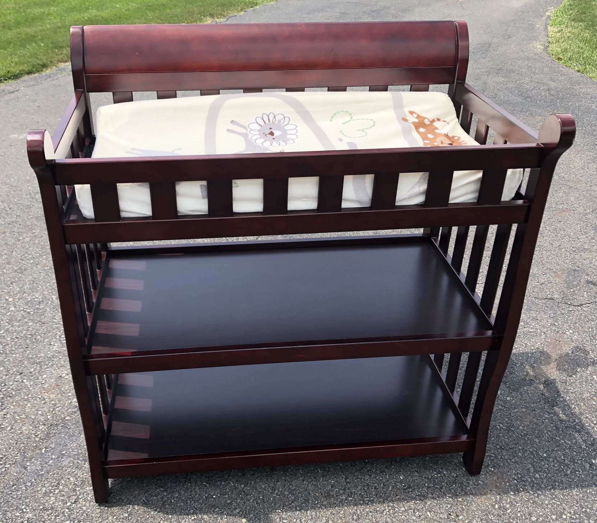 PRICE REDUCED!!!Changing table