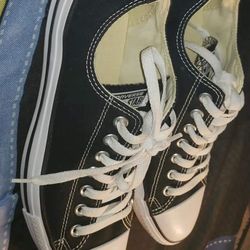Shoes 👞 Available 