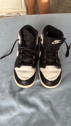 Nike High-Top Sneakers Black and White