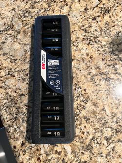 Campbell Hausfeld 11 piece, 1/2 inch deep impact socket set
