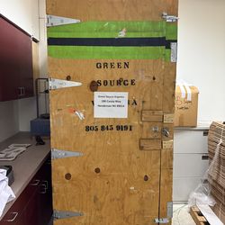 Storage Container/Shipping Crate