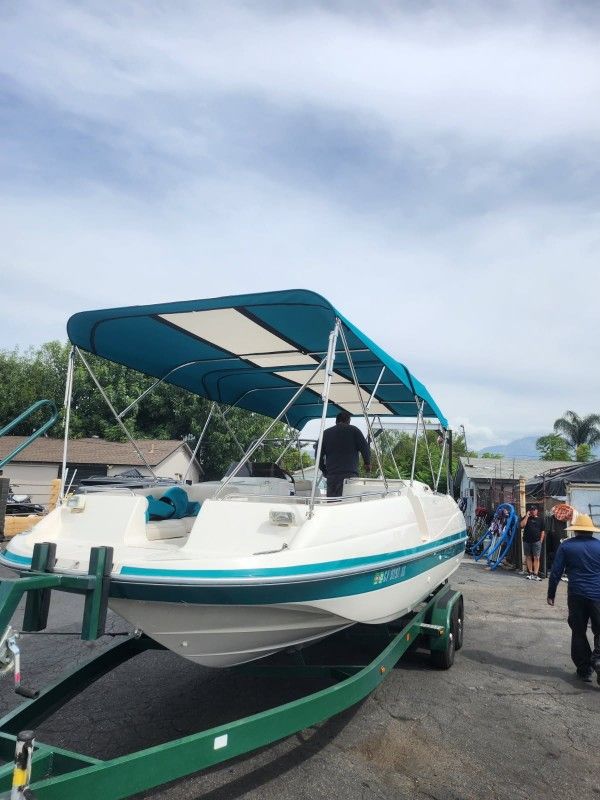 1995 Monterey Explorer 230
