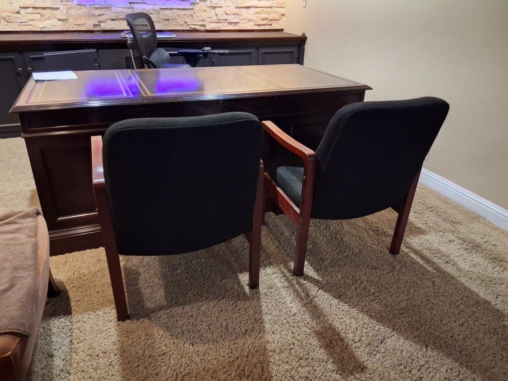 Office Chairs 