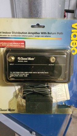Channel Master Distribution Amplifier