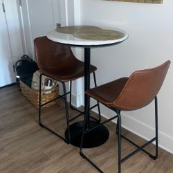 Round Dinning Table With Chairs