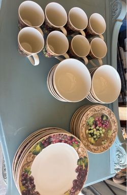Grape Pattern Ceramic Dinnerware Set