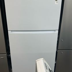 Midea Top Freezer Refrigerator With 2 Year Manufacturer Warranty