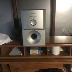 Phillips Powered Subwoofer 