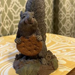 FRITZ 1991 Squirrel with Cracker Figurine 4” x 6”
