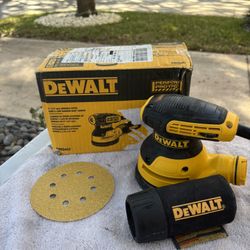 DeWalt 5” Hook n Loop Random Orbital Palm Sander-DWE6423-Like New-Variable Spd Dial, 3 Amp, Dust Bag, Discs, 9’ Cord