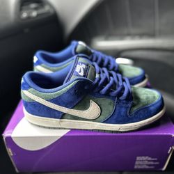 Nike Dunk Low SB…( Deep Royal Blue )
