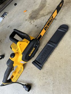 Dewalt 18” 15 amp Corded Electric Chainsaw 