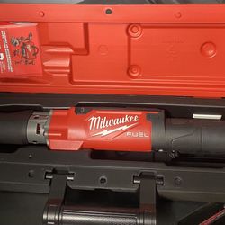 Milwaukee Digital Torque Wrench 2465-20