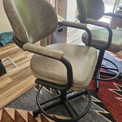 Free 4 Bar Stools
