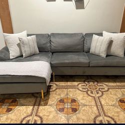 Sofá Sectional Velvet 110”