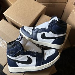 Brand New Jordan 1 Midnight Navy 3.5M