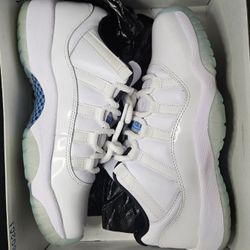 Jordan 11 Low Legend Blue