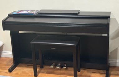 Yamaha Arius YDP-145R Digital Piano – Barely Used (Purchased 2025) – Excellent Condition