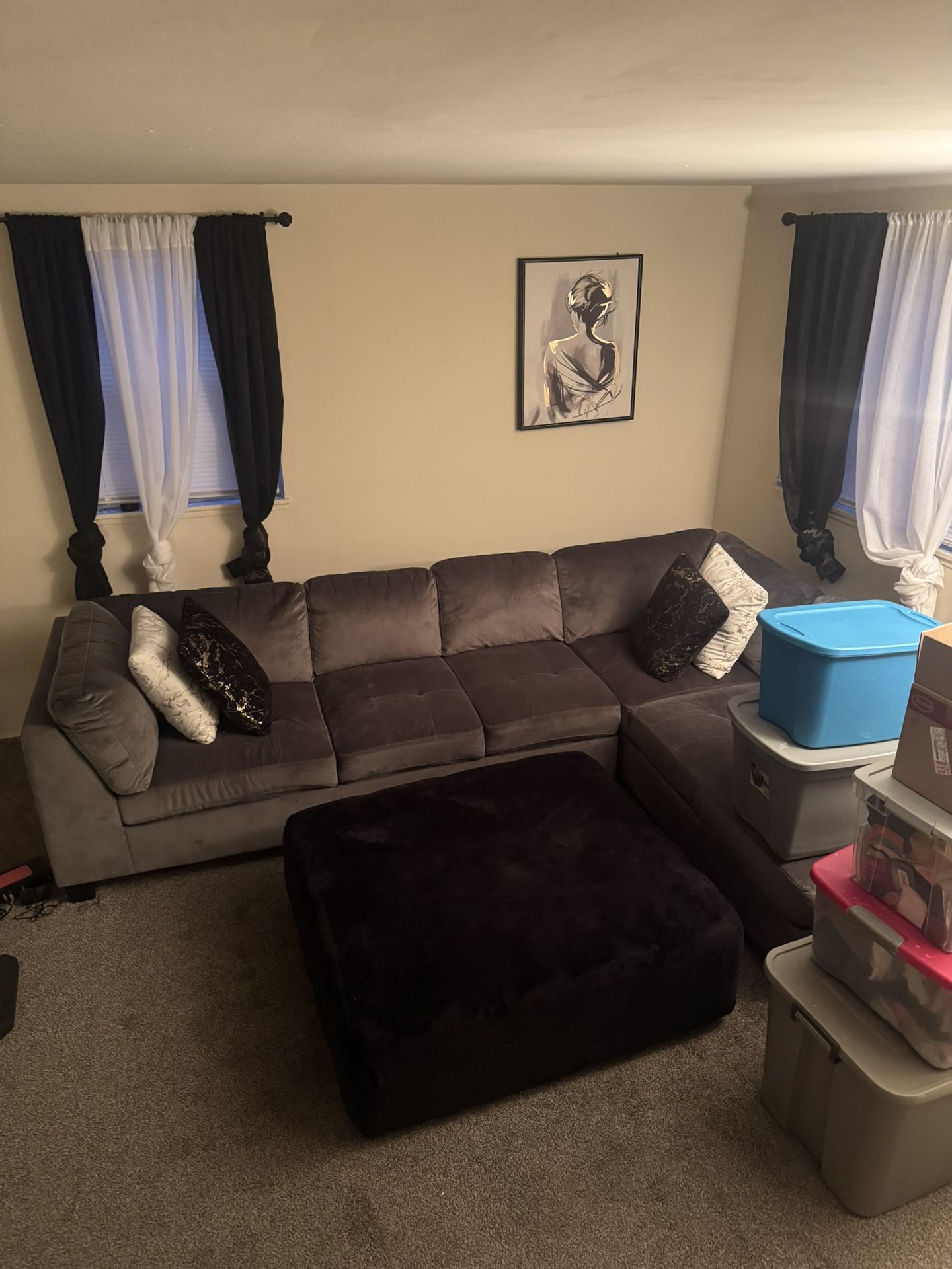 Sectional Couch With Ottoman